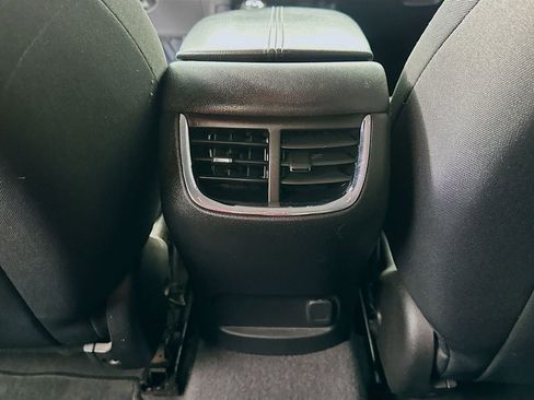 Used 2017 Chevrolet Malibu LT FWD image 23