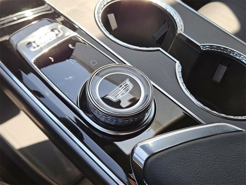 New 2025 Cadillac Lyriq Luxury image 23