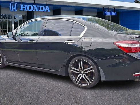 Used 2017 Honda Accord Sport image 6