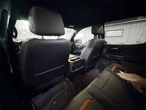 Used 2021 GMC Sierra 1500 AT4 image 9