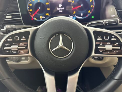Used 2021 Mercedes-Benz GLE 350 4MATIC image 10