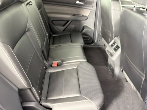 Used 2021 Volkswagen Atlas Cross Sport SEL R-Line w/ Cross Sport MDO Package AWD/4WD image 9