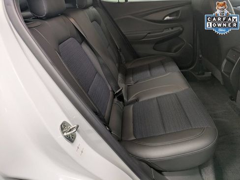Used 2024 Buick Envista Preferred w/ Convenience I Package FWD image 27