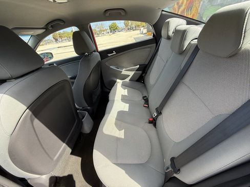 Used 2012 Hyundai Accent GLS image 14