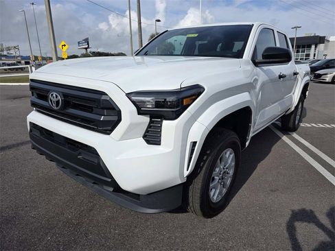 Used 2024 Toyota Tacoma SR image 25