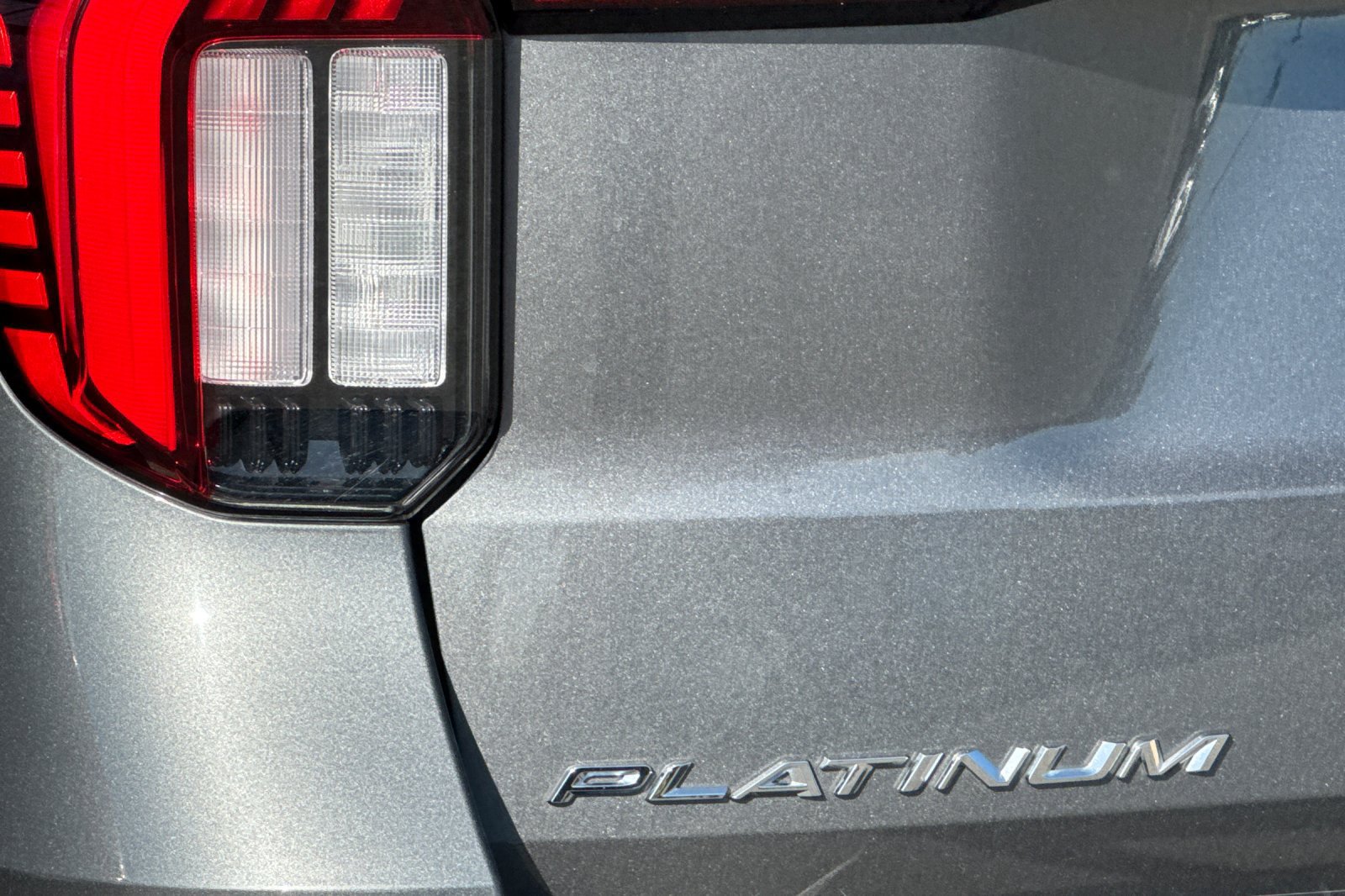 Used 2025 Ford Explorer Platinum w/ LUX Leather Package AWD/4WD image 35