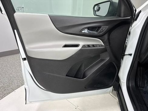 Used 2020 Chevrolet Equinox LS AWD/4WD image 8