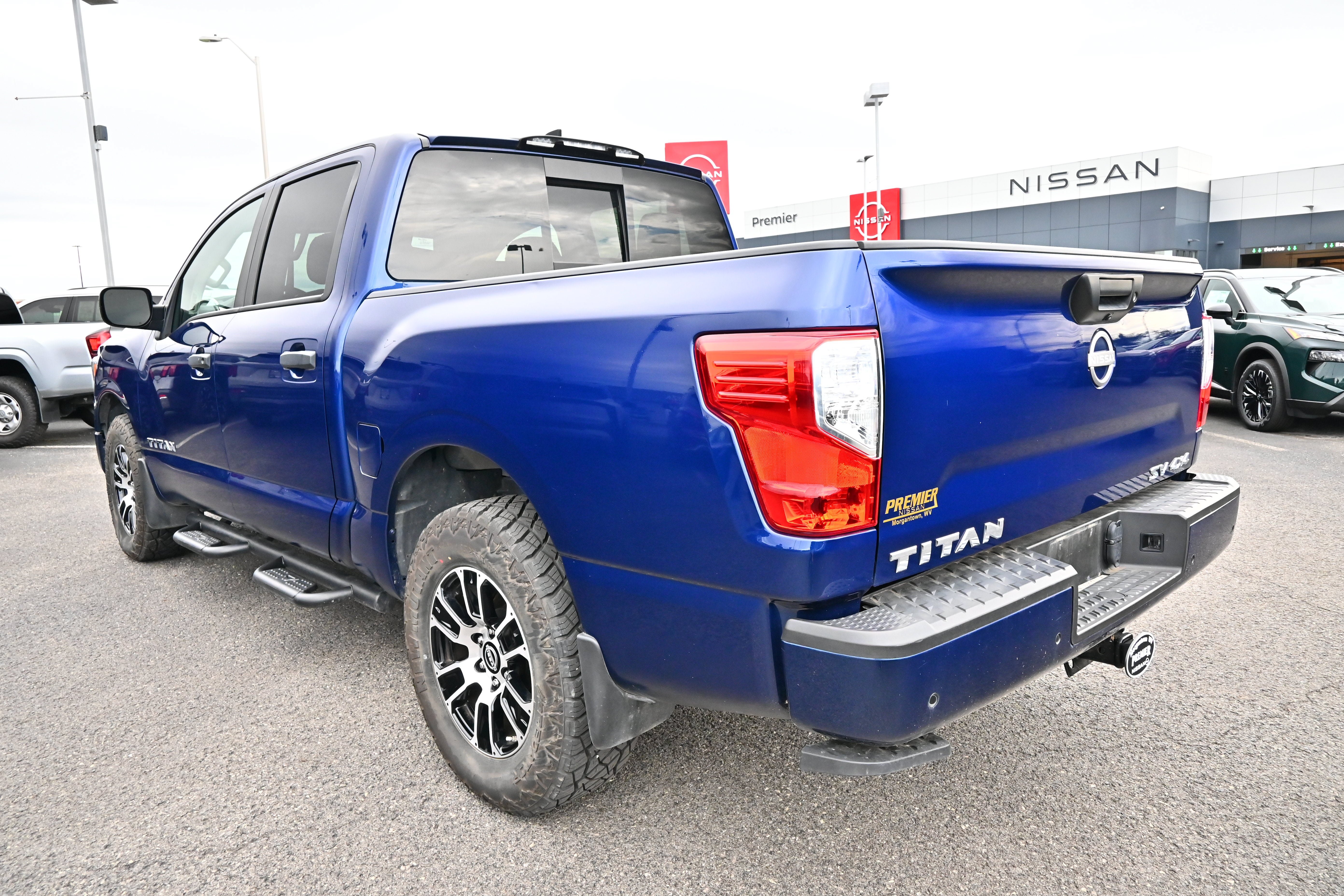 Certified 2024 Nissan Titan SV w/ SV Convenience Package AWD/4WD image 6