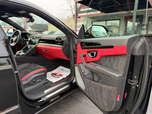 Used 2024 Lamborghini Urus S image 65