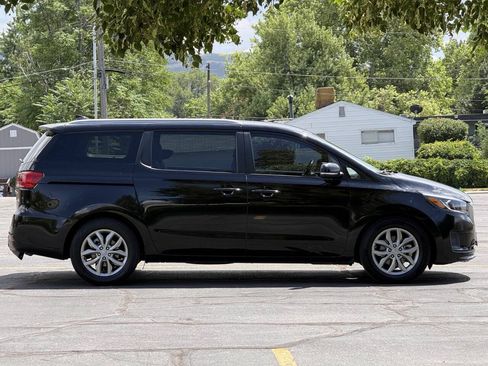 Used 2020 Kia Sedona EX FWD image 4