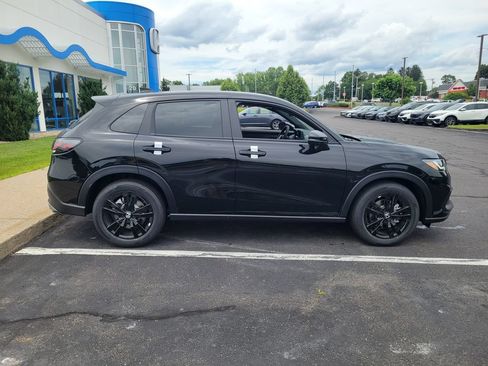 New 2027 Honda HR-V Sport image 2