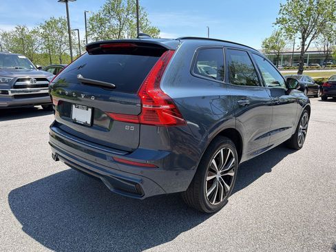 Used 2023 Volvo XC60 B5 Plus w/ Climate Package image 9