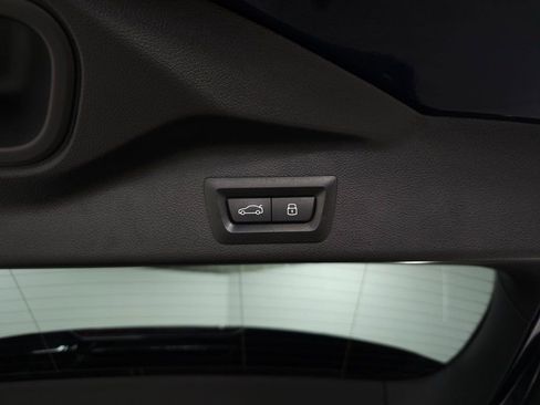 Used 2024 BMW X5 xDrive40i w/ M Sport Package image 9