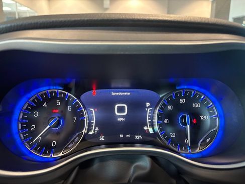 New 2027 Chrysler Pacifica Select FWD image 12