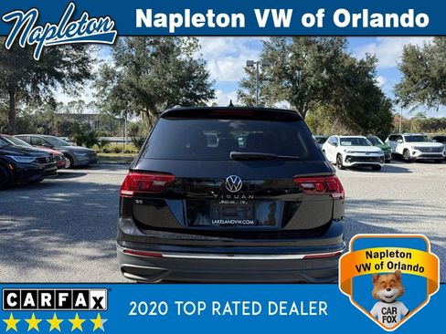 Certified 2022 Volkswagen Tiguan SE image 14