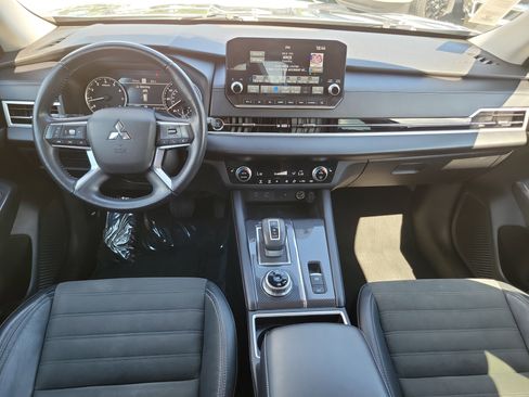Used 2022 Mitsubishi Outlander SE AWD/4WD image 19