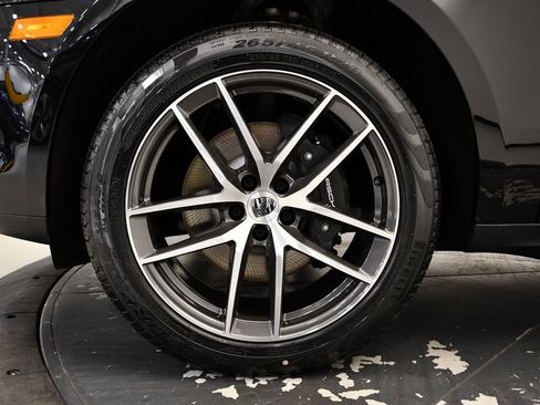 Used 2025 Porsche Macan image 14