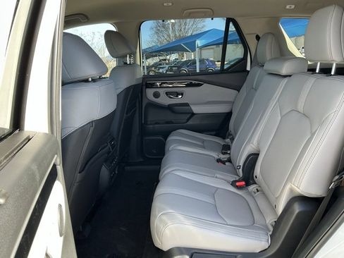 New 2025 Honda Pilot EX-L image 9