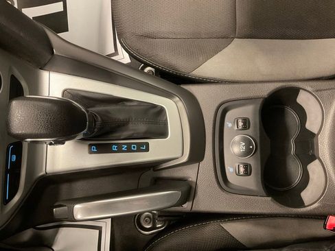 Used 2013 Ford Focus SE w/ SE Winter Pkg image 16