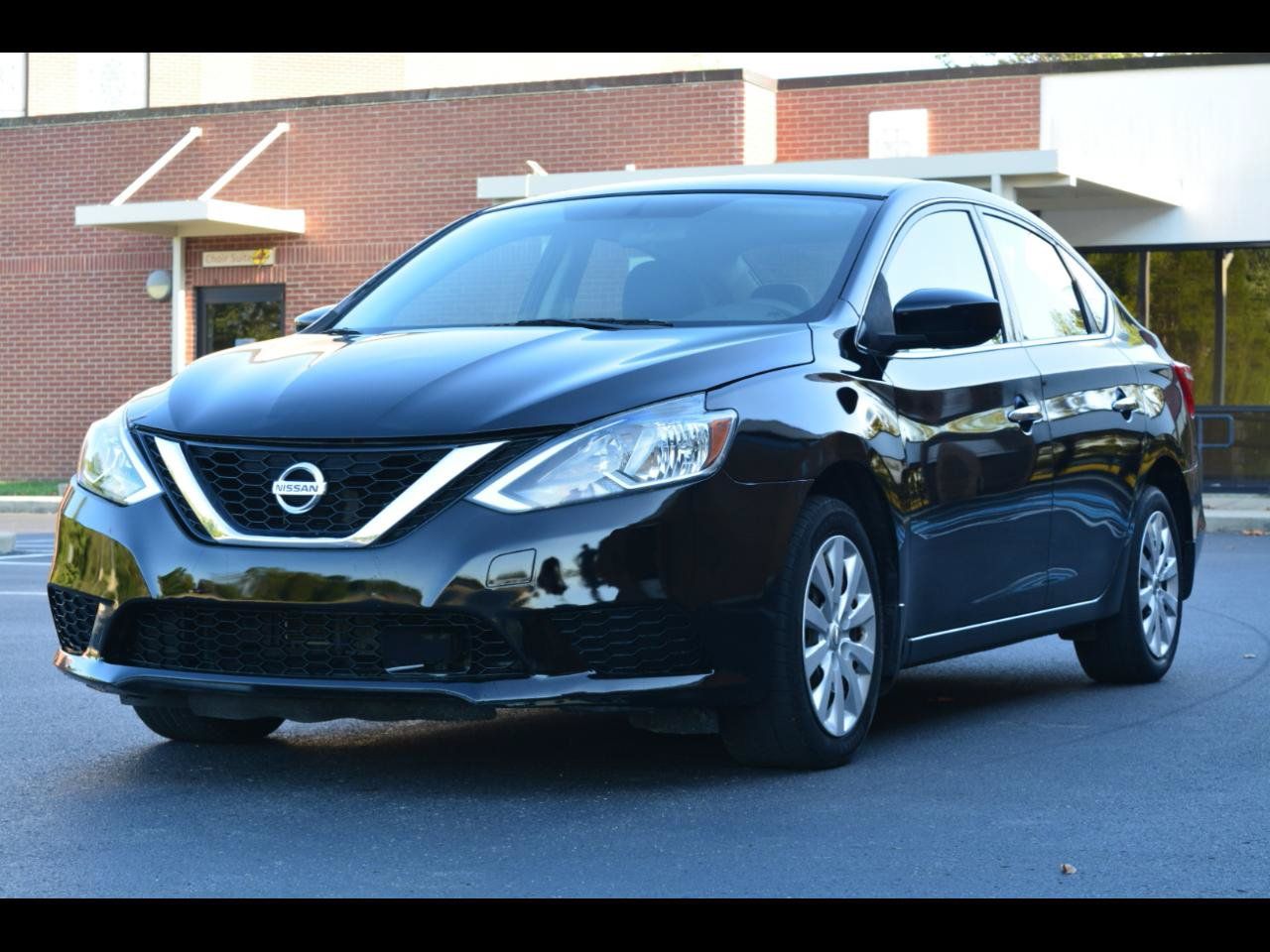 Used 2019 Nissan Sentra S FWD image 1