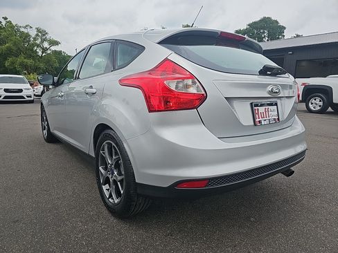 Used 2014 Ford Focus SE w/ Equipment Group 201A FWD image 5