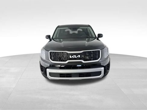 Certified 2025 Kia Telluride LX FWD image 3