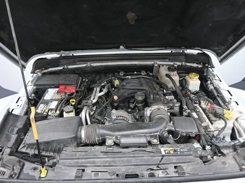 Used 2020 Jeep Gladiator Rubicon AWD/4WD image 12