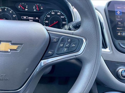 Used 2021 Chevrolet Malibu LT FWD image 24