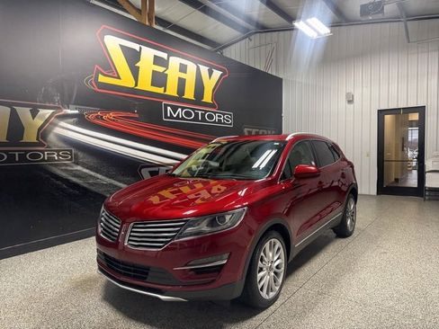 Used 2017 Lincoln MKC Reserve w/ Lincoln MKC Climate Package image 1