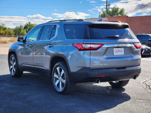 Used 2021 Chevrolet Traverse LT w/ LT Premium Package AWD/4WD image 5