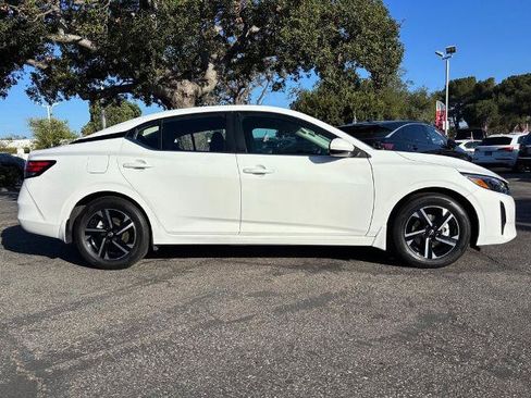 Certified 2025 Nissan Sentra SV FWD image 2