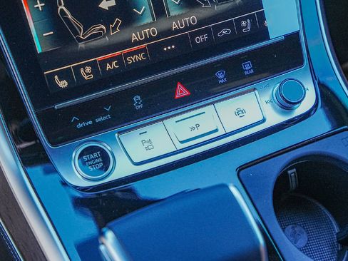 New 2026 Audi Q7 3.0T Prestige image 13