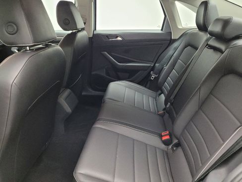 Used 2024 Volkswagen Jetta SE FWD image 18
