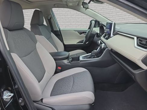Used 2023 Toyota RAV4 XLE w/ Convenience Package FWD image 11