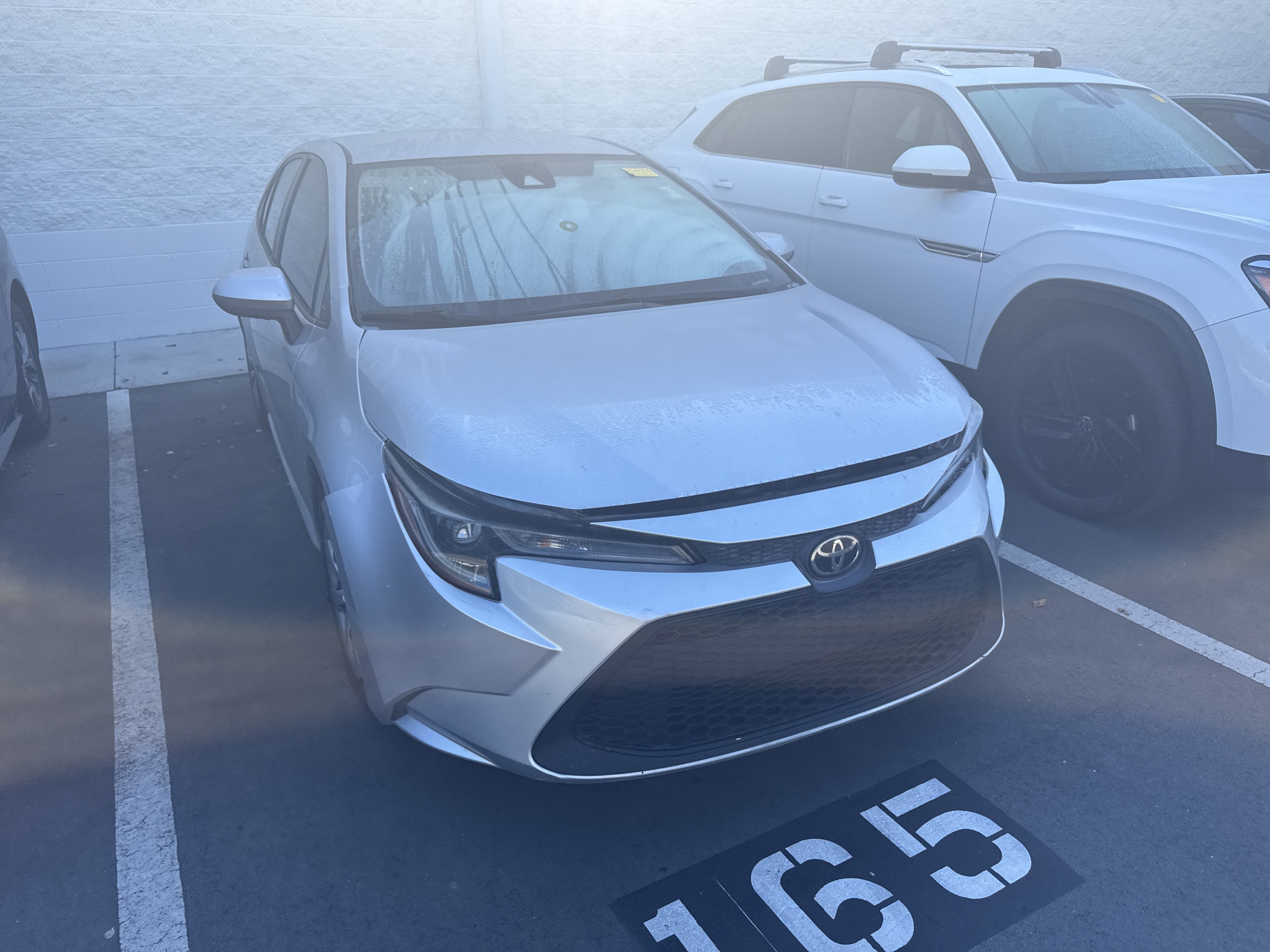 Used 2021 Toyota Corolla LE FWD image 3