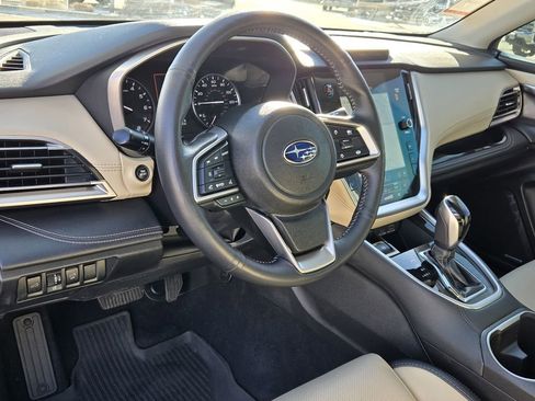 Used 2025 Subaru Outback Limited image 21