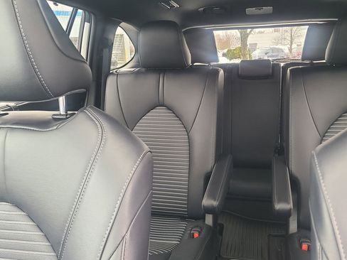 Used 2024 Toyota Highlander XSE image 17
