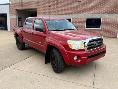 Used 2009 Toyota Tacoma PreRunner RWD image 3