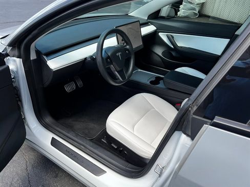 Used 2021 Tesla Model 3 Performance AWD/4WD image 14