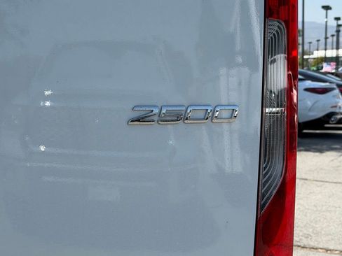 Used 2025 Mercedes-Benz Sprinter 2500 image 13