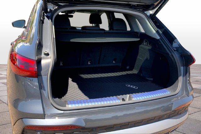 Certified 2025 Audi Q5 Premium w/ Convenience Package AWD/4WD image 20