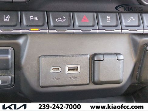 Used 2020 Chevrolet Silverado 2500 LTZ w/ LTZ Premium Package image 19