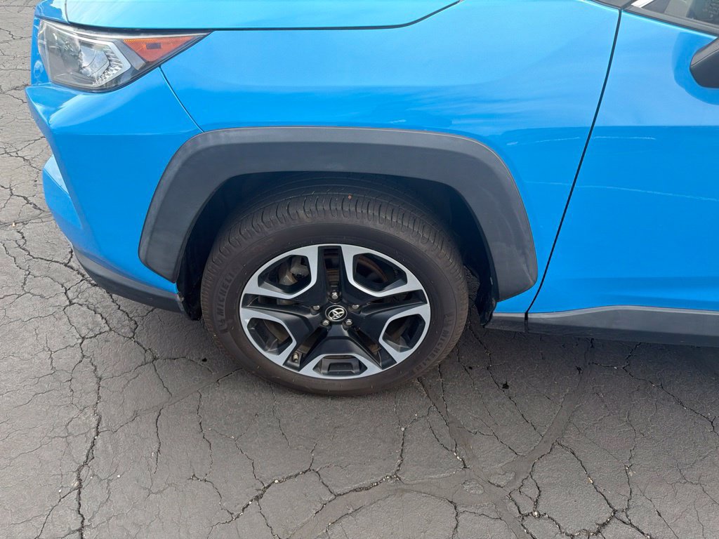 Used 2019 Toyota RAV4 Adventure AWD/4WD image 9