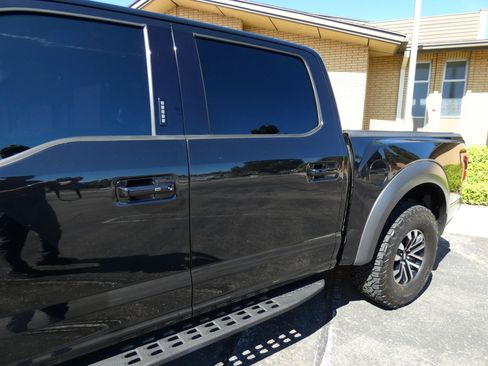 Used 2019 Ford F150 Raptor image 13