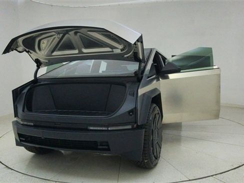 Used 2024 Tesla Cybertruck Cyberbeast image 67