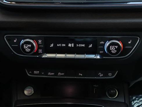 Used 2022 Audi Q5 2.0T Premium w/ Convenience Package image 14