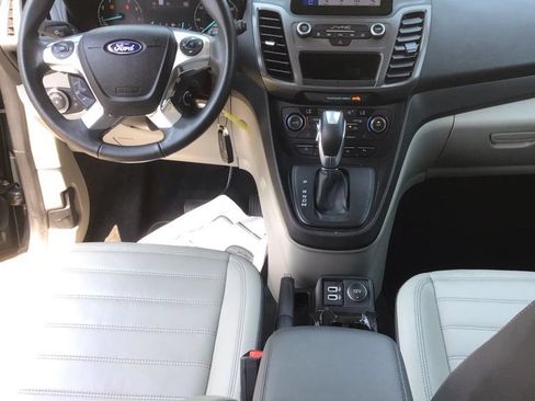 Used 2019 Ford Transit Connect XLT w/ Trailer Tow Package FWD image 8