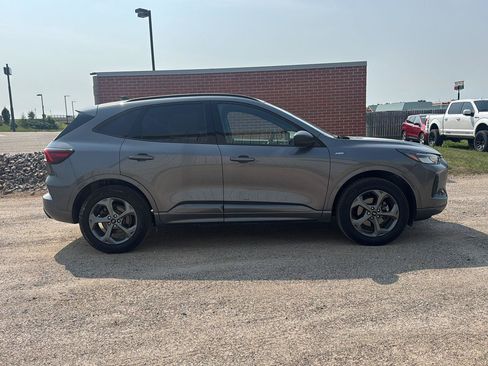 Used 2024 Ford Escape ST-Line w/ Tech Pack #1 AWD/4WD image 3