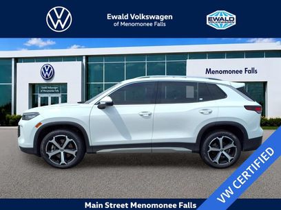Certified 2025 Volkswagen Tiguan SE w/ Panoramic Sunroof Package