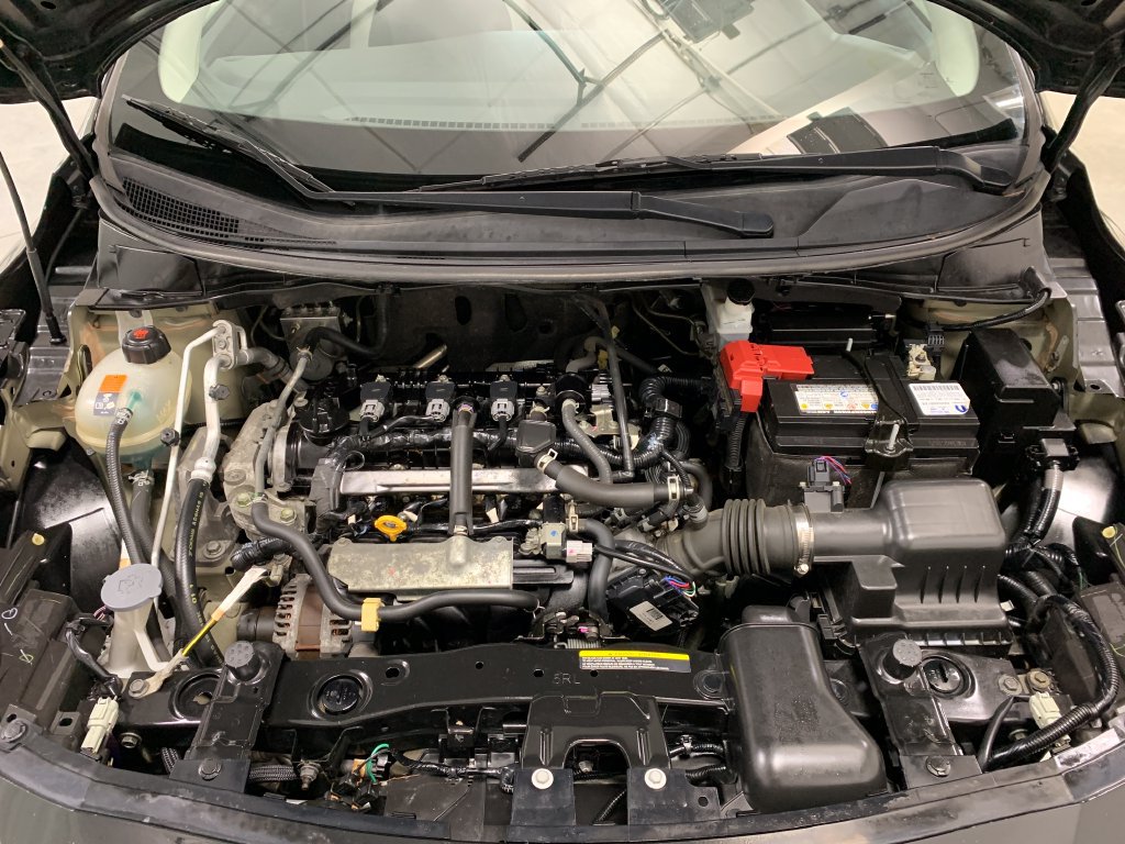 Used 2020 Nissan Versa SV FWD image 15
